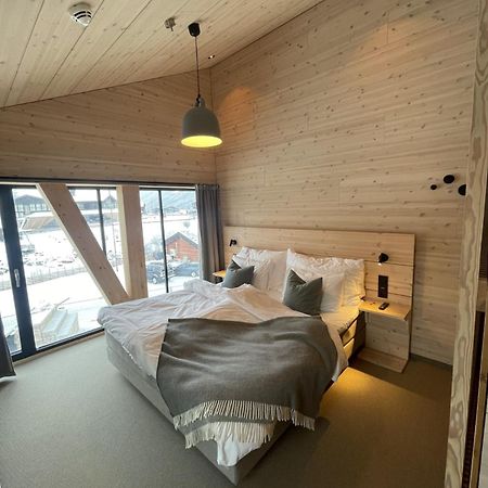 Brimibue Hotel 洛姆 外观 照片