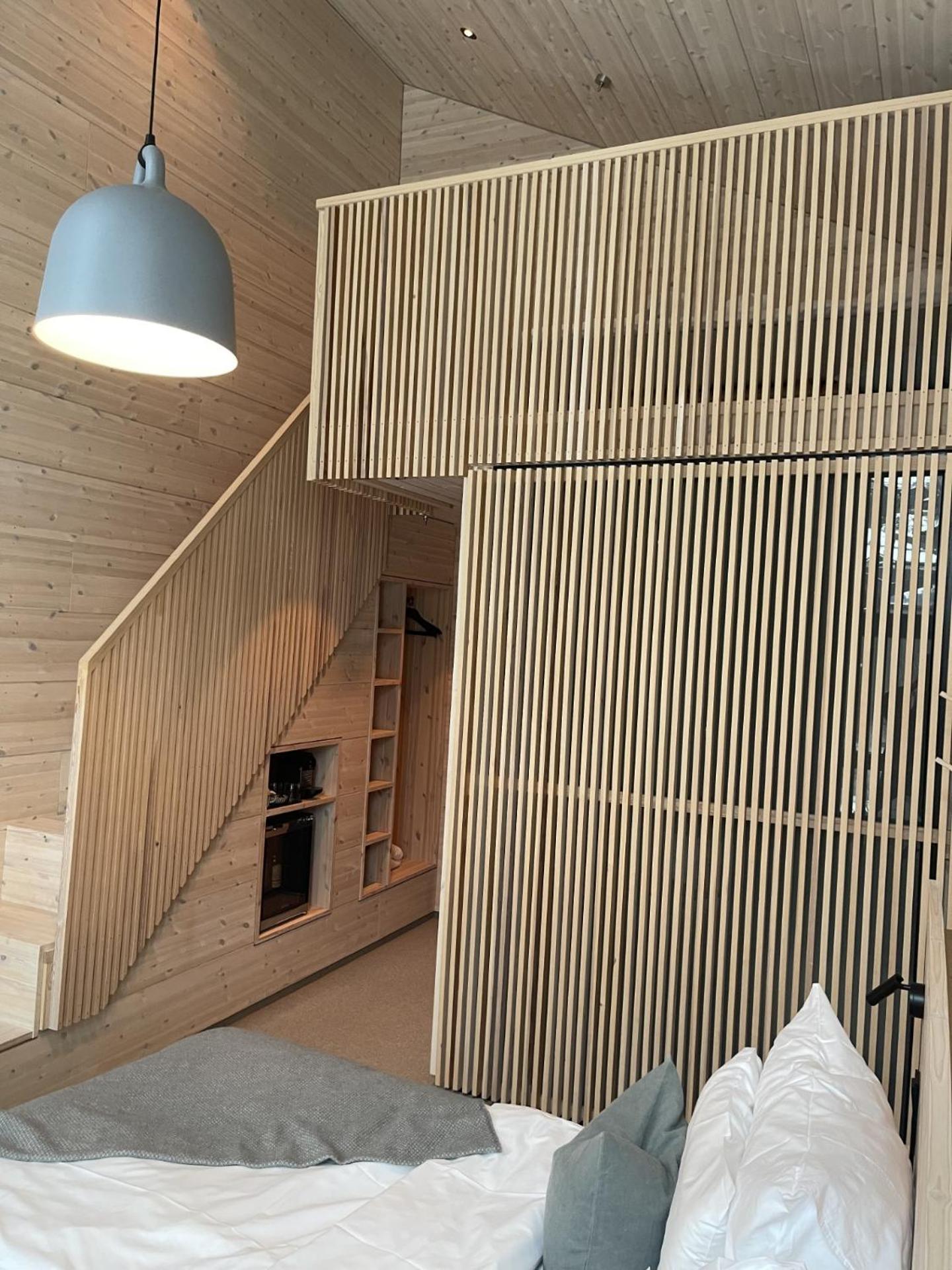 Brimibue Hotel 洛姆 外观 照片